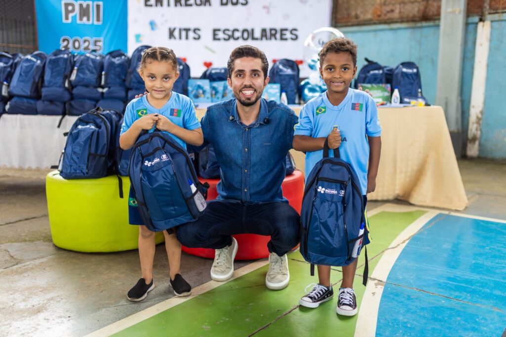 entrega kits escolares  (4)